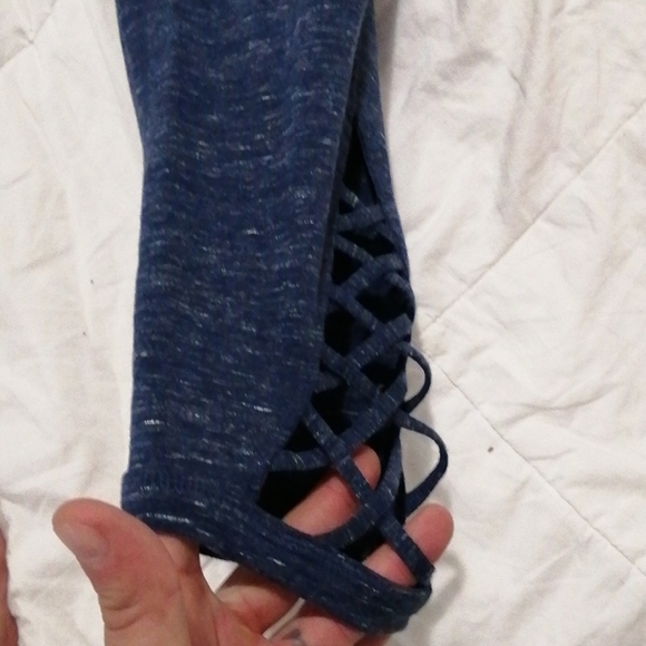 Ideology yoga pants extra small - Picture 2 of 2